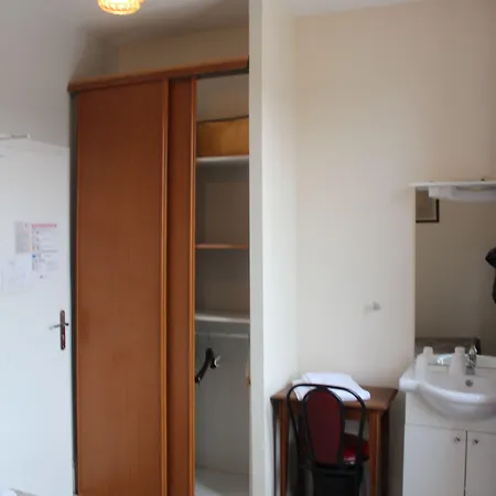 Le Saint Denis Hotel