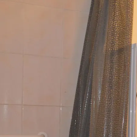 Le Saint Denis Hotel Forges-les-Eaux